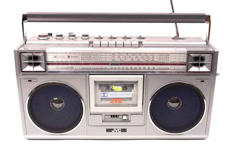 Магнитофон 90х. Двухкассетные магнитофоны 90-х. Магнитола Grundig 90х. Магнитофон 90-х годов Медео. Кассетные Аудиомагнитолы 90х.